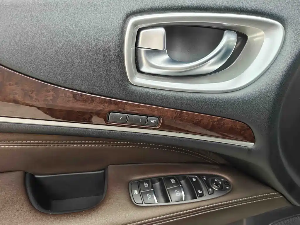 Infiniti QX60 (Import) — фото 6