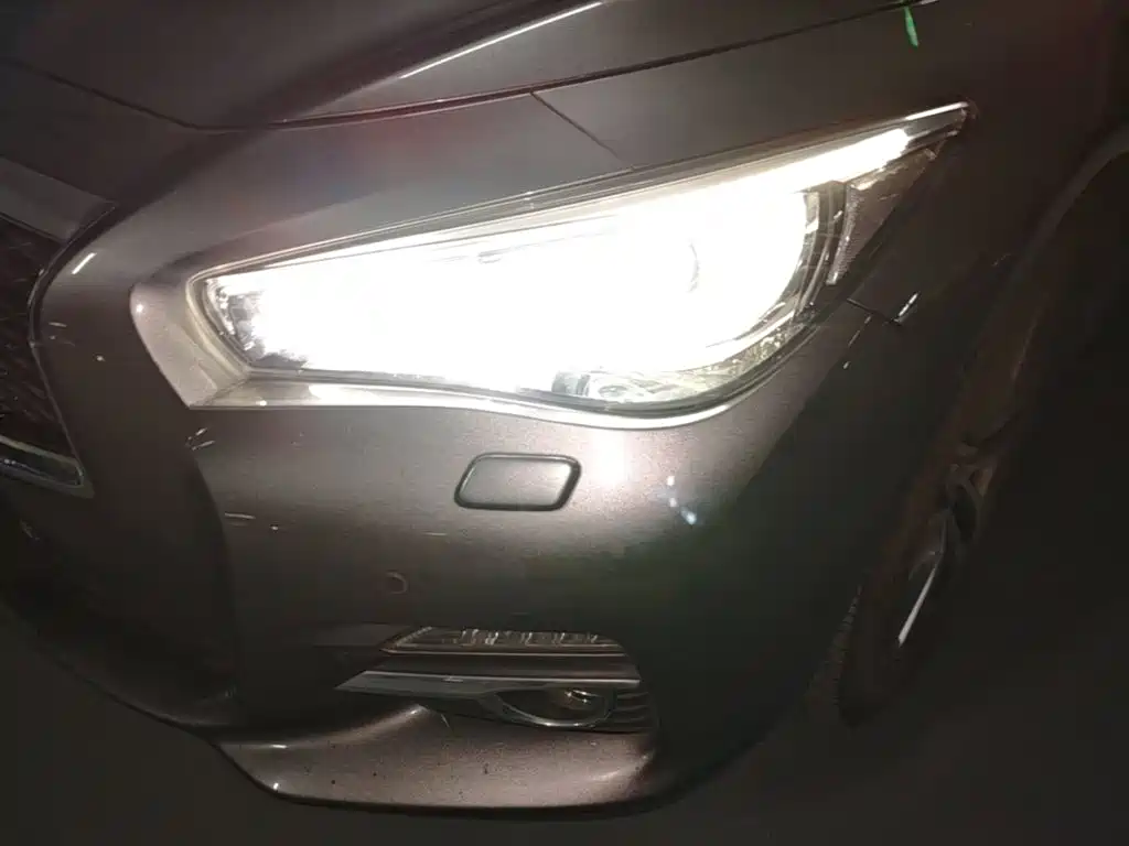 Infiniti Q50L — фото 24