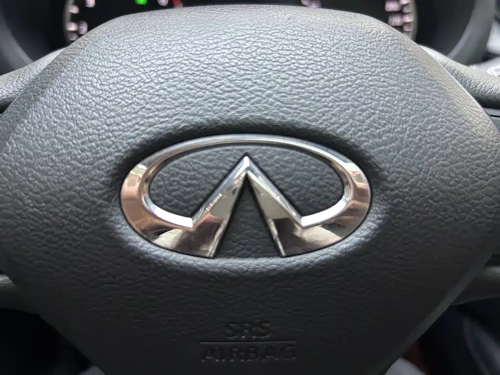 Infiniti QX50 — фото 26