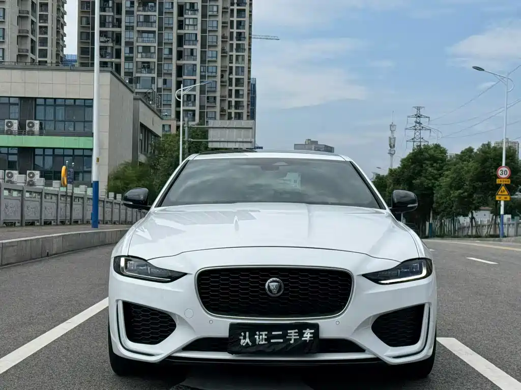 Jaguar XEL — фото 2