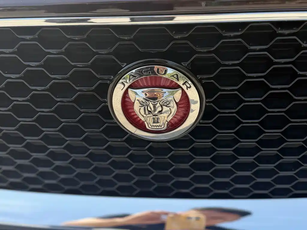 Jaguar XFL — фото 11