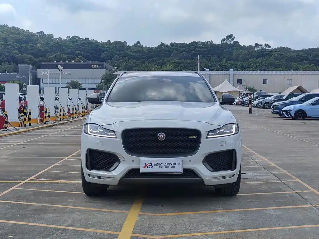 Jaguar F-PACE — фото 2