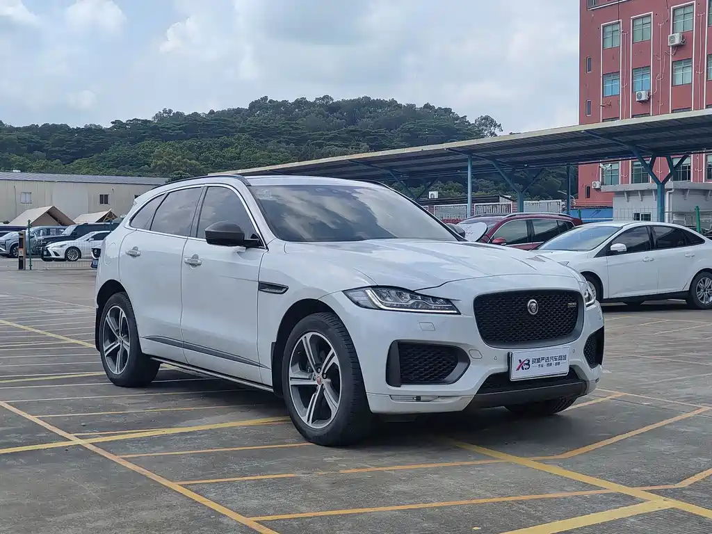 Jaguar F-PACE — фото 3