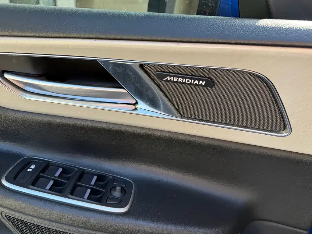 Jaguar XEL — фото 16