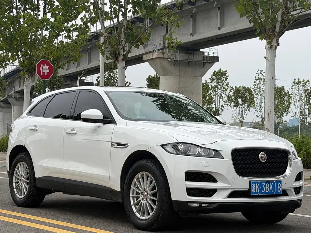 Jaguar F-PACE — фото 3