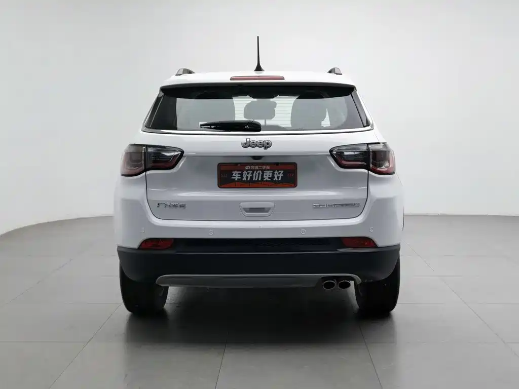 Jeep Compass — фото 4
