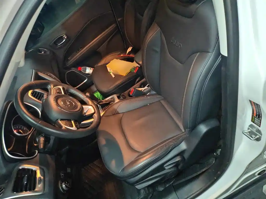 Jeep Compass — фото 11