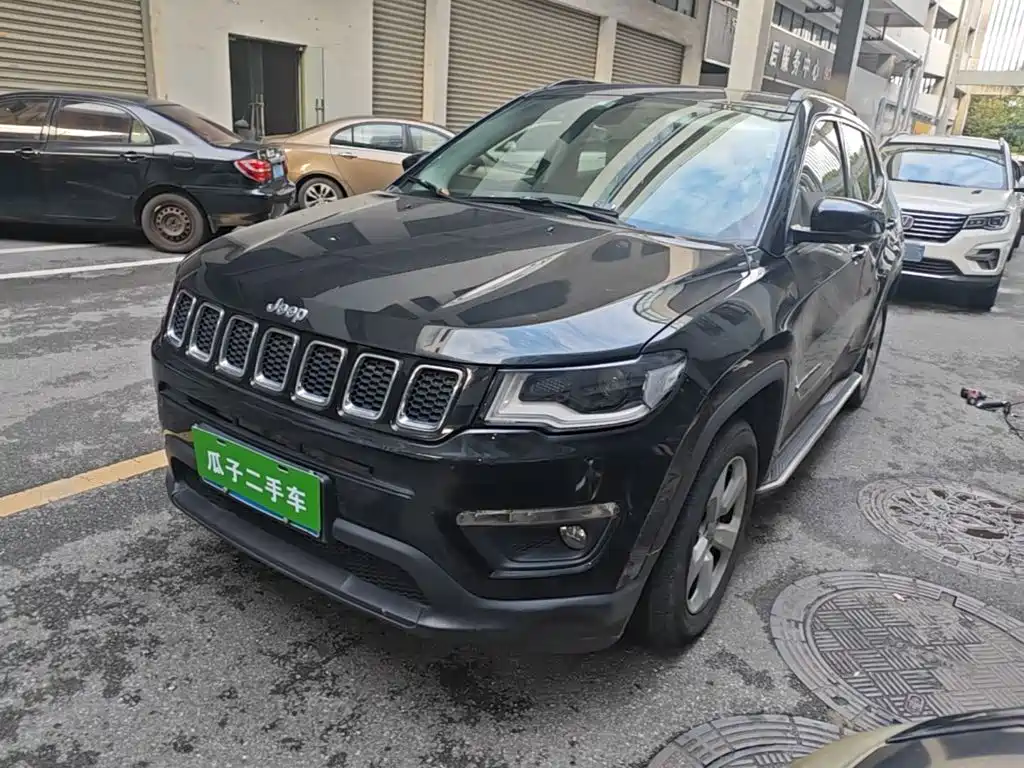 Jeep Compass — фото 2