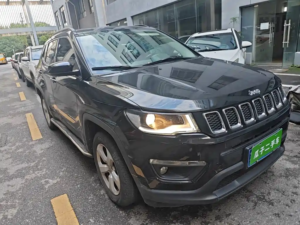 Jeep Compass — фото 4
