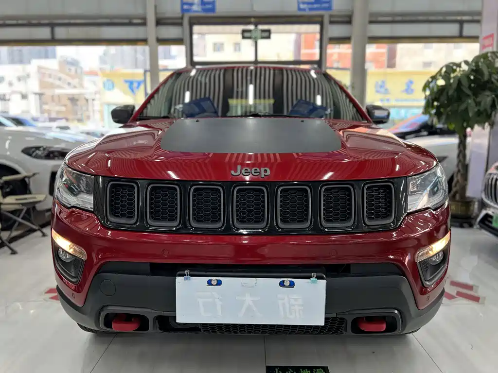 Jeep Compass — фото 2