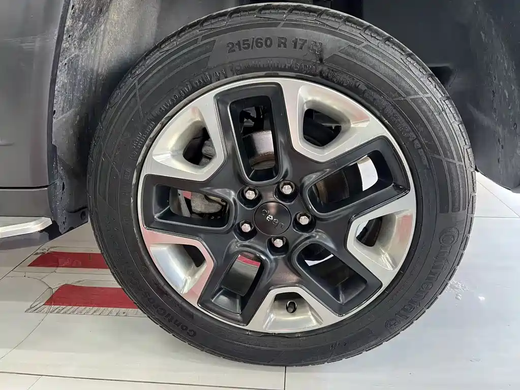 Jeep Compass — фото 23