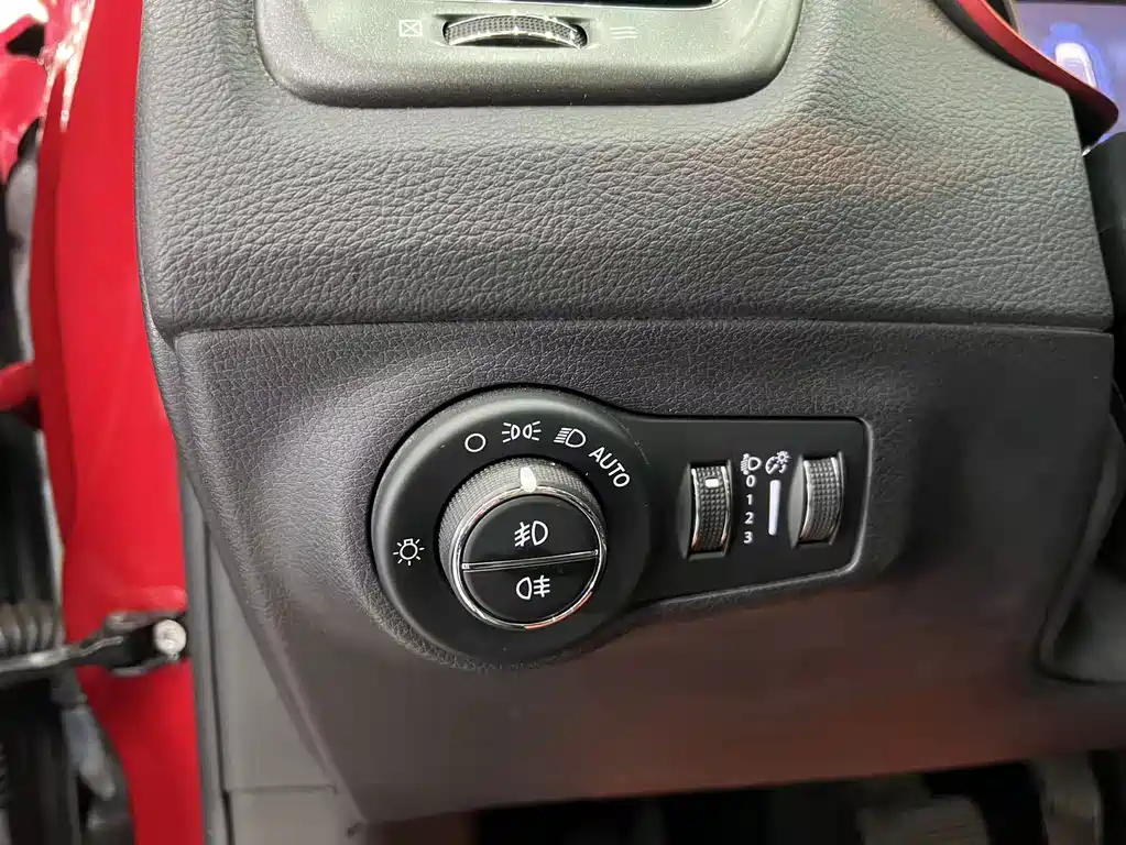 Jeep Compass — фото 10