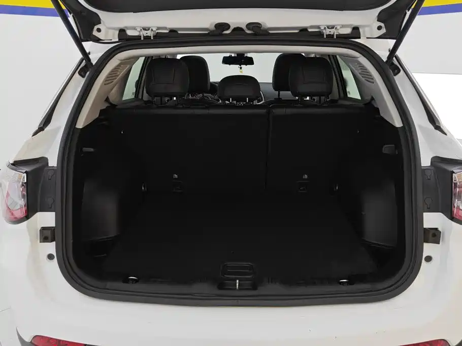 Jeep Compass — фото 4