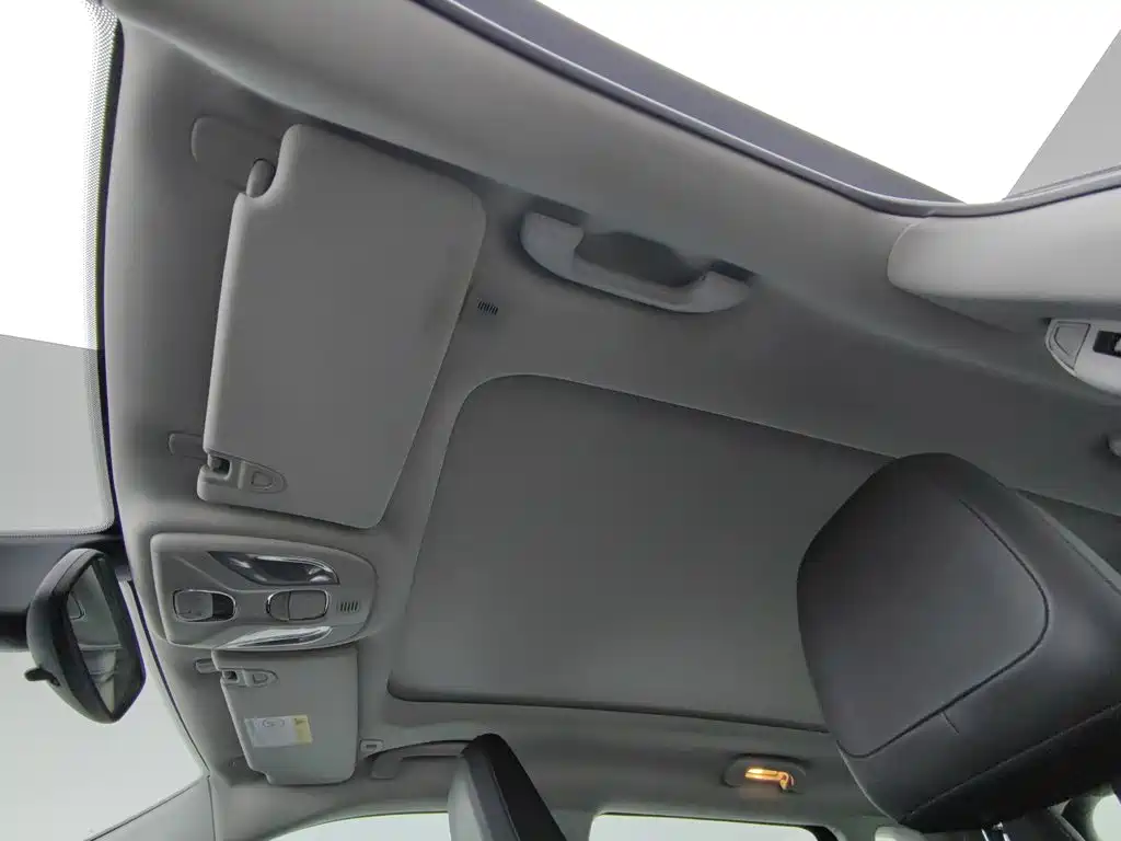 Jeep Compass — фото 14