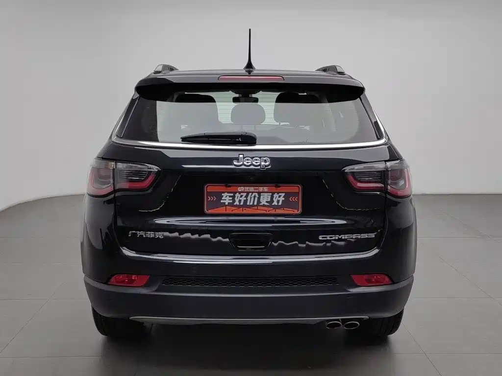 Jeep Compass — фото 4