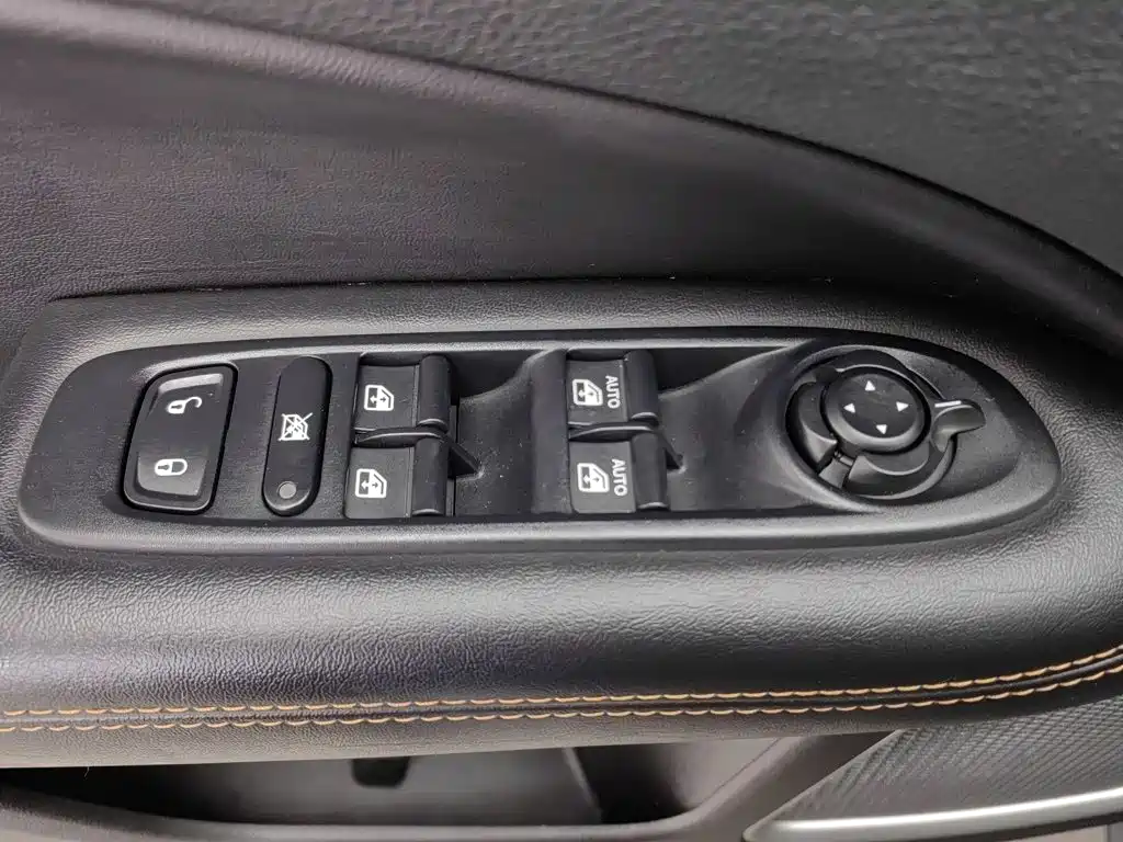 Jeep Compass — фото 9