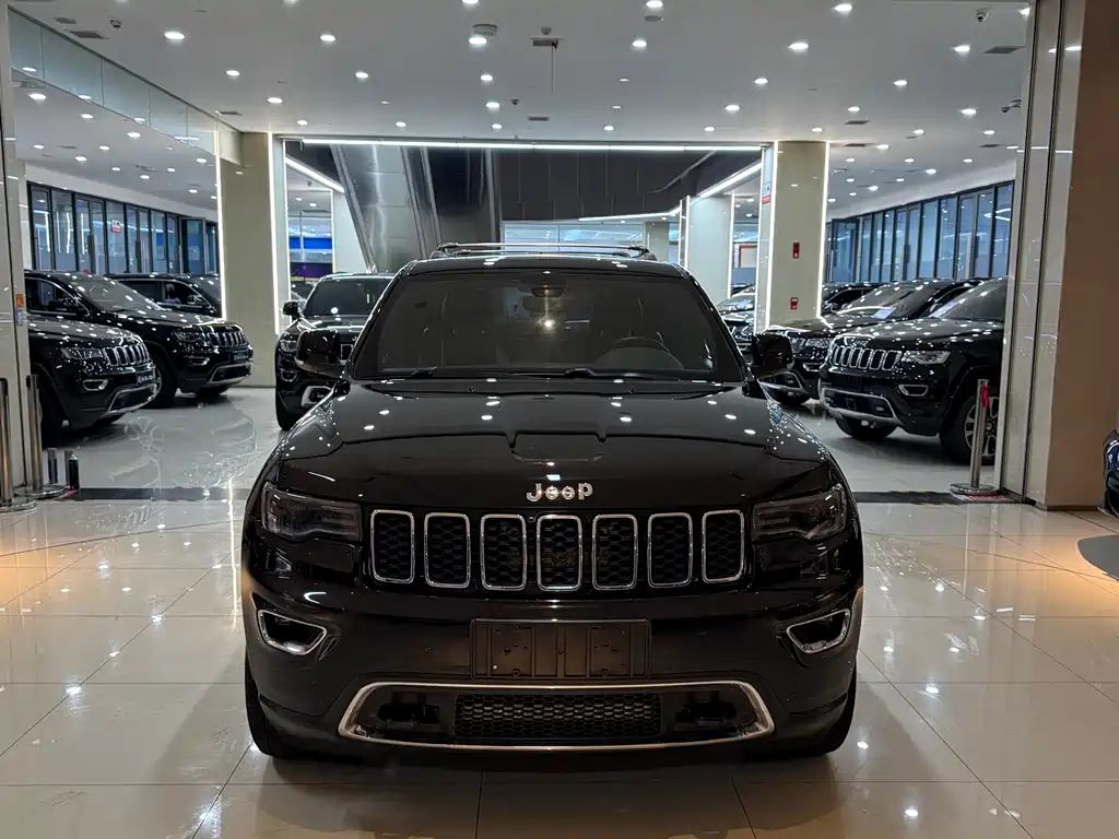 Jeep Grand Cherokee (Import) — фото 2