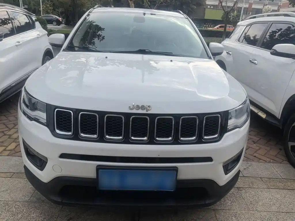 Jeep Compass — фото 3