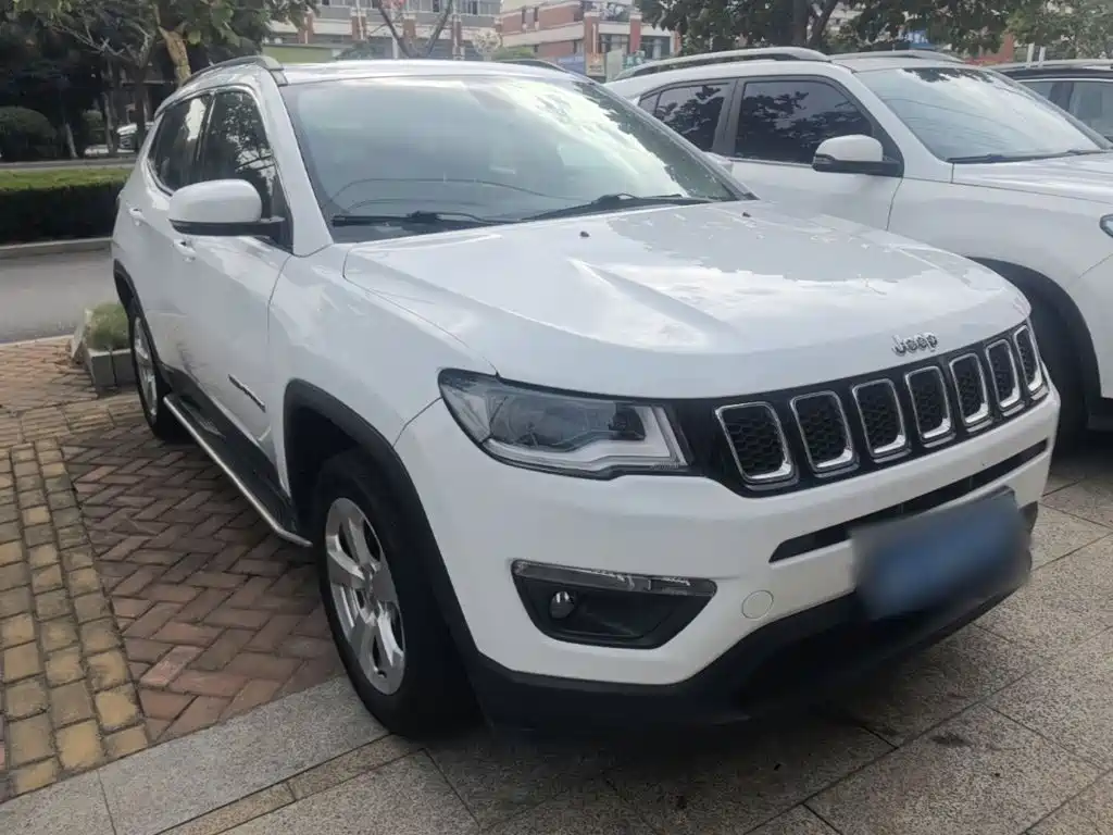 Jeep Compass — фото 4