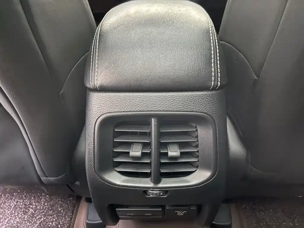 Jeep Cherokee — фото 23