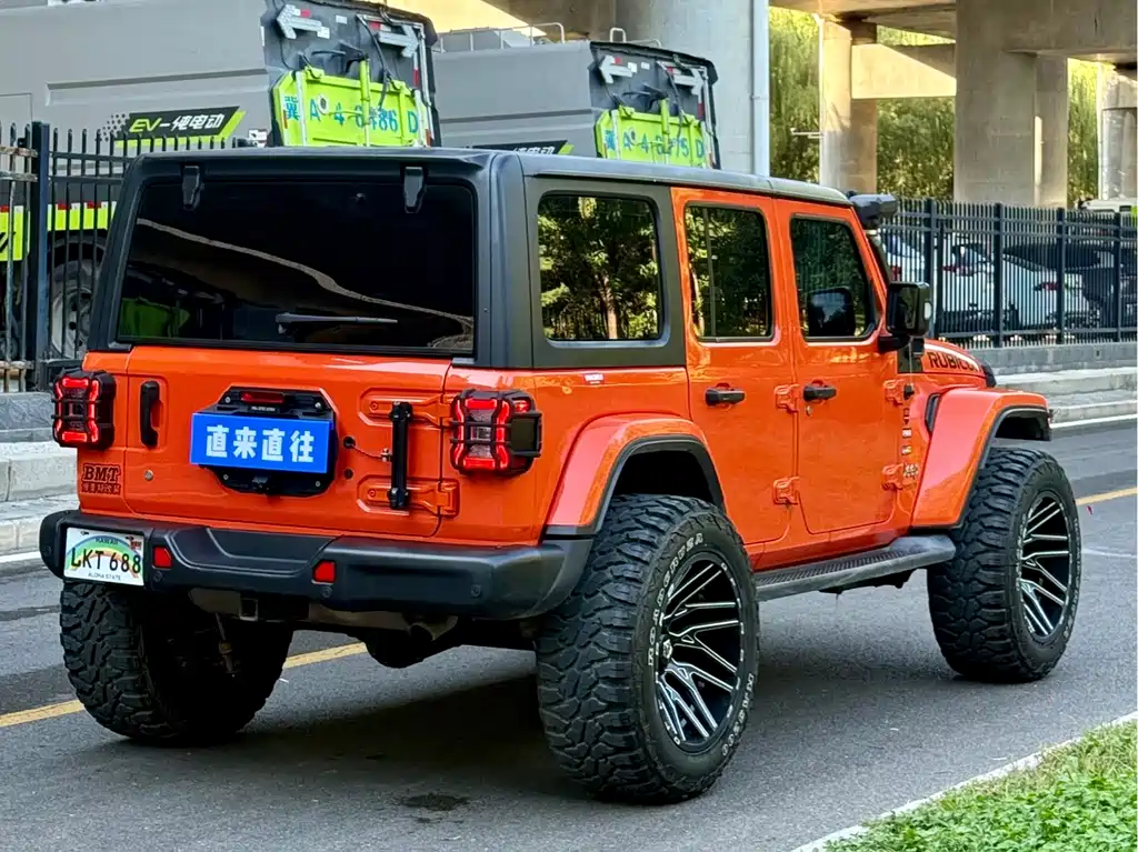 Jeep Wrangler — фото 14