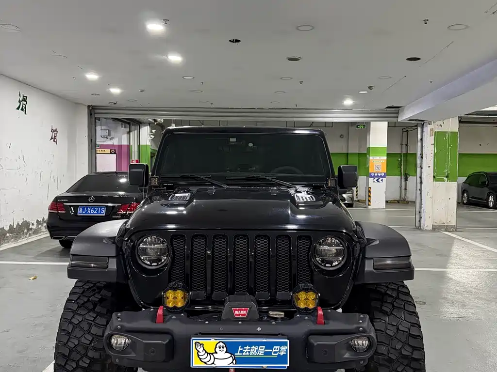Jeep Wrangler — фото 2