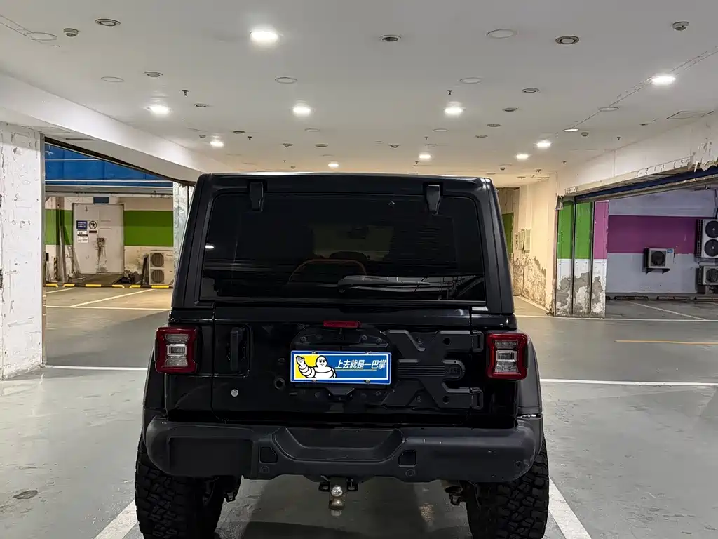 Jeep Wrangler — фото 4