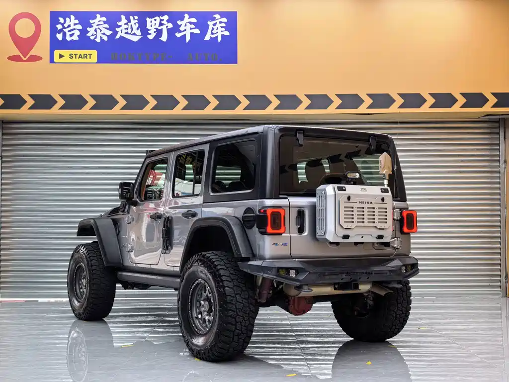 Jeep Wrangler PHEV — фото 6