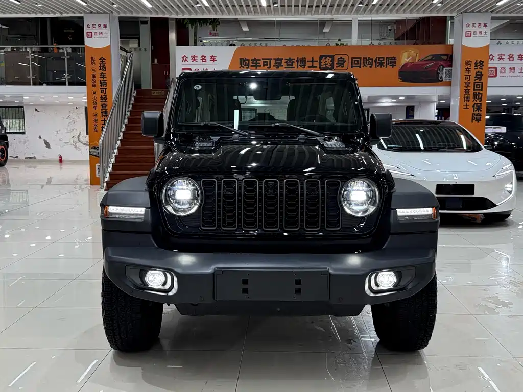 Jeep Wrangler — фото 2