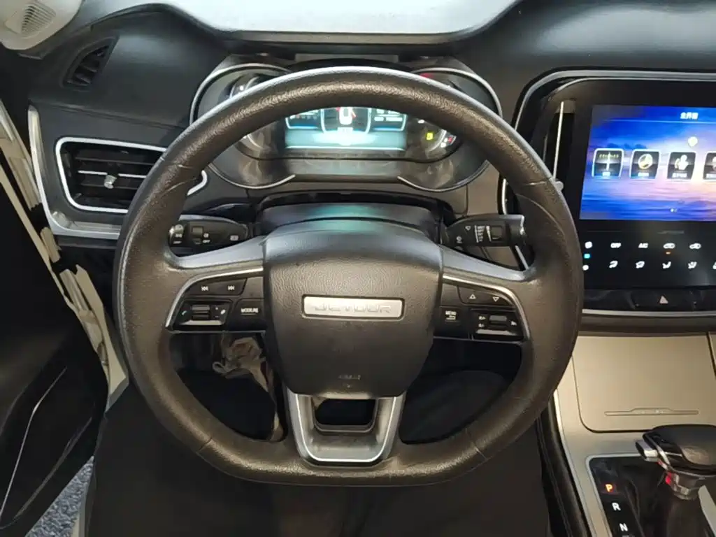 Jetour X70 — фото 11