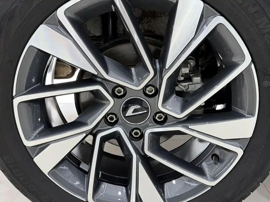 Jetta VS7 — фото 11