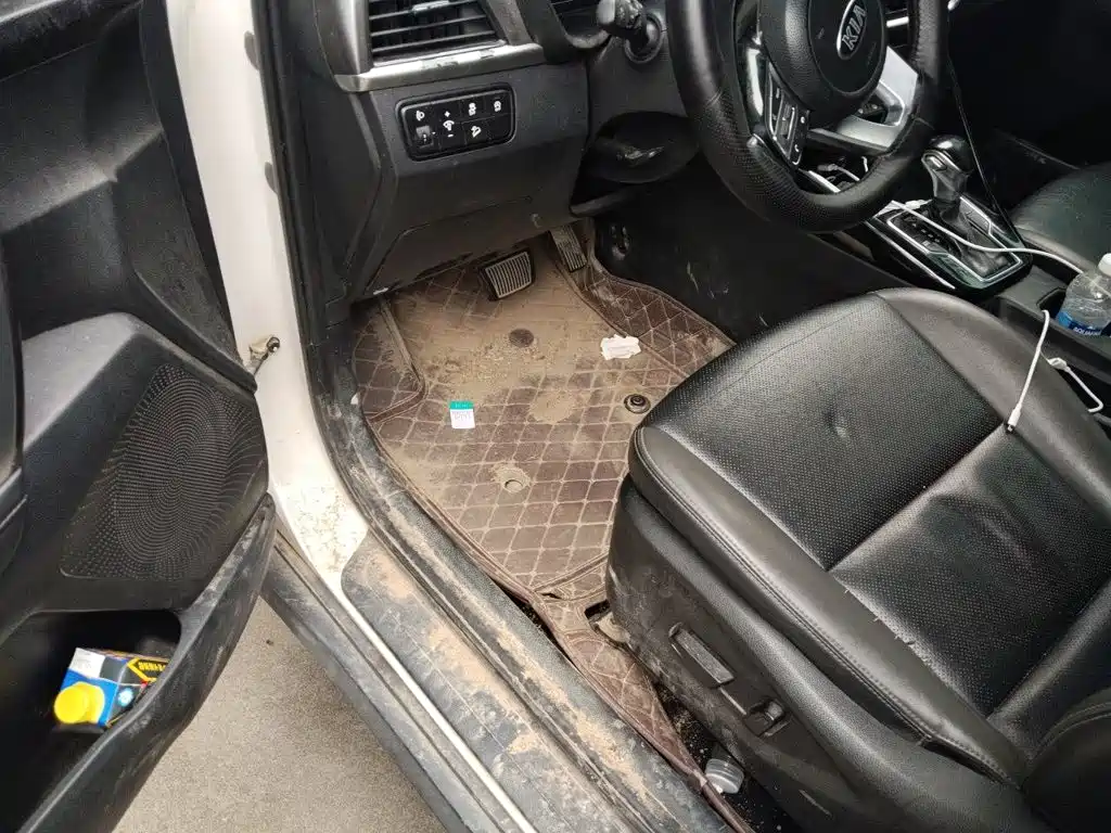 Kia Sportage — фото 14