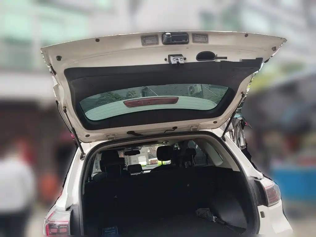 Kia Sportage — фото 10
