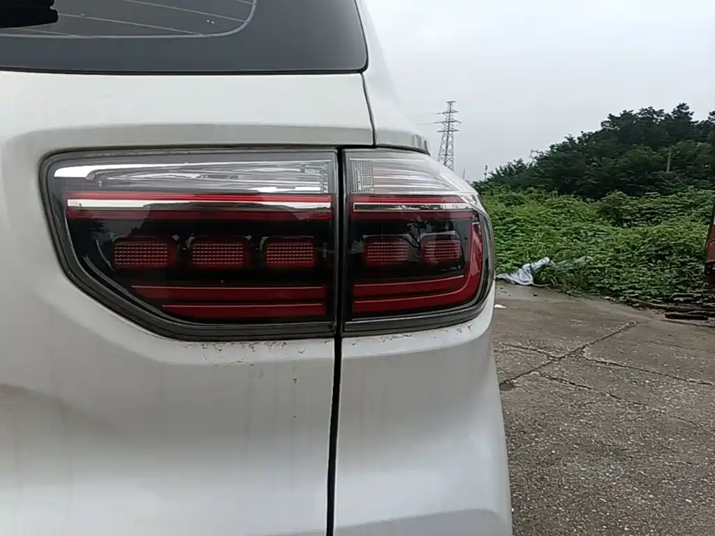 Kia Sportage — фото 8