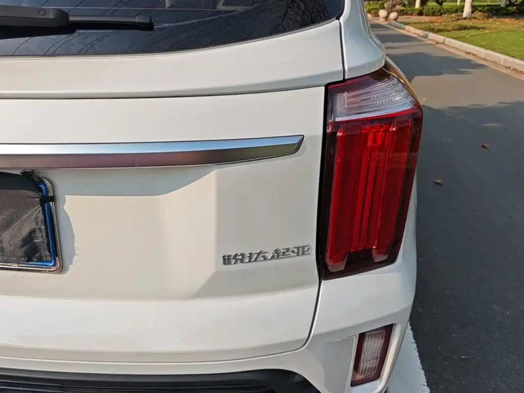 Kia Sportage — фото 8