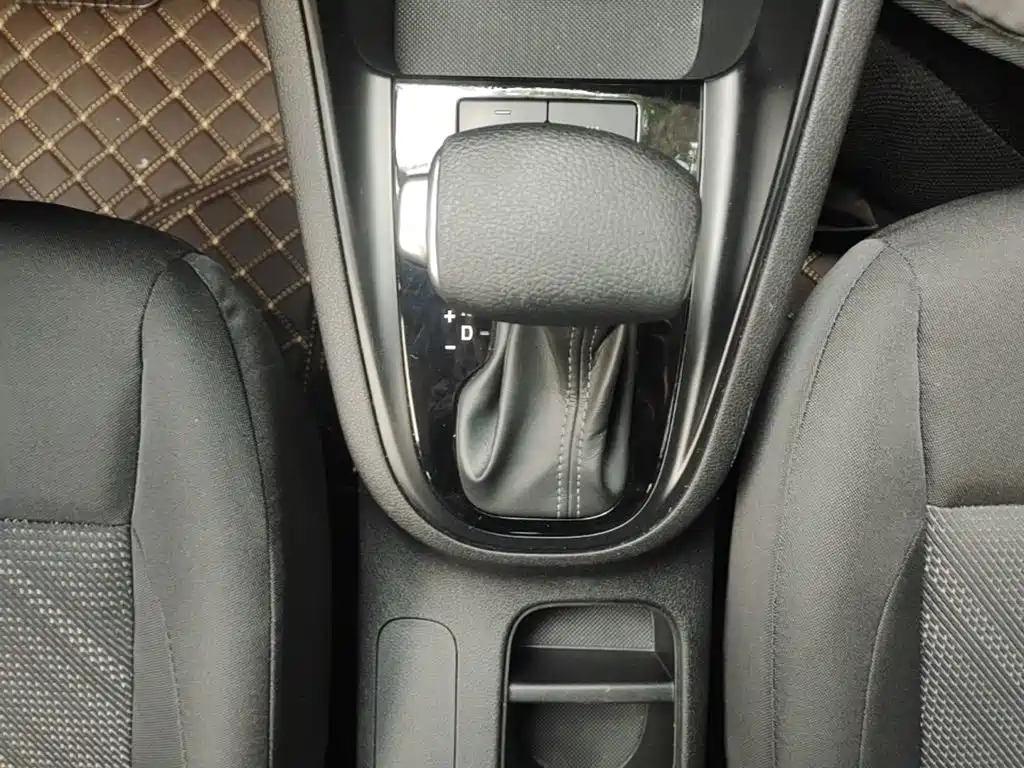Kia Forte — фото 14