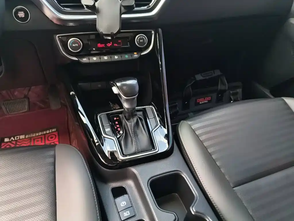 Kia Sportage — фото 14