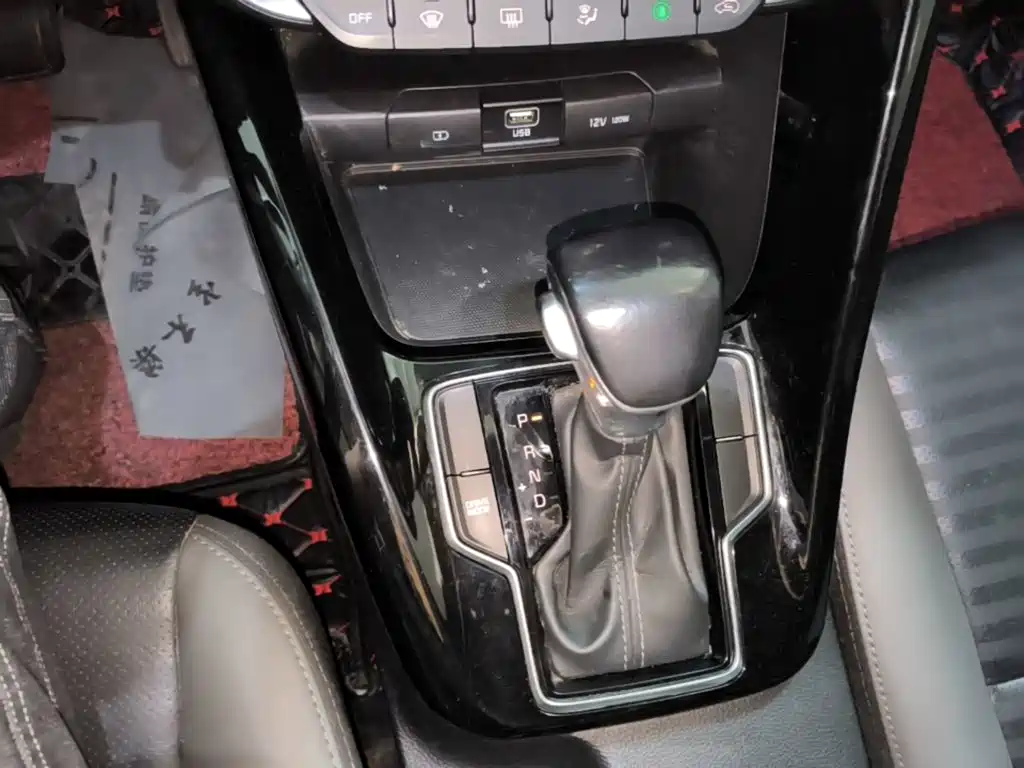 Kia Sportage — фото 14