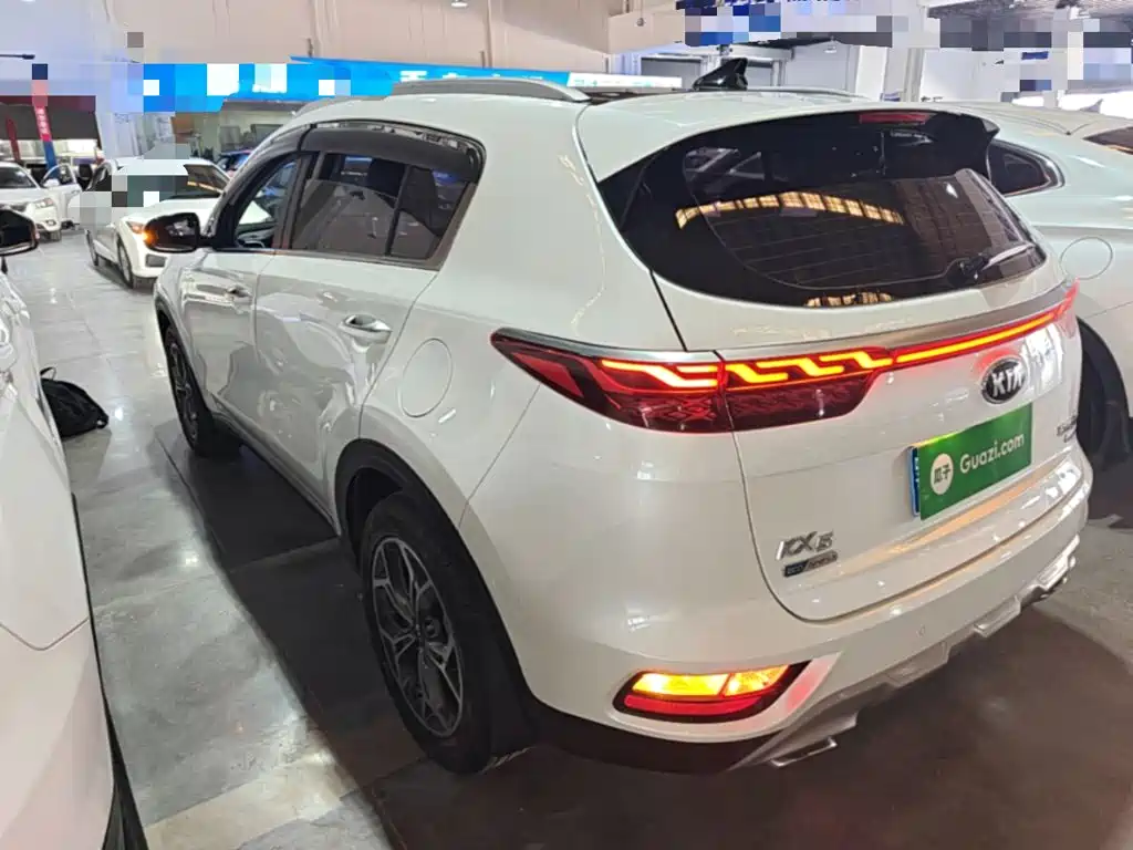 Kia KX5 — фото 5