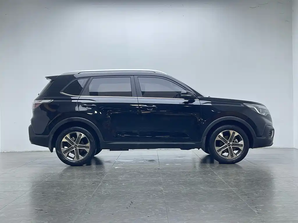 Kia Sportage — фото 9