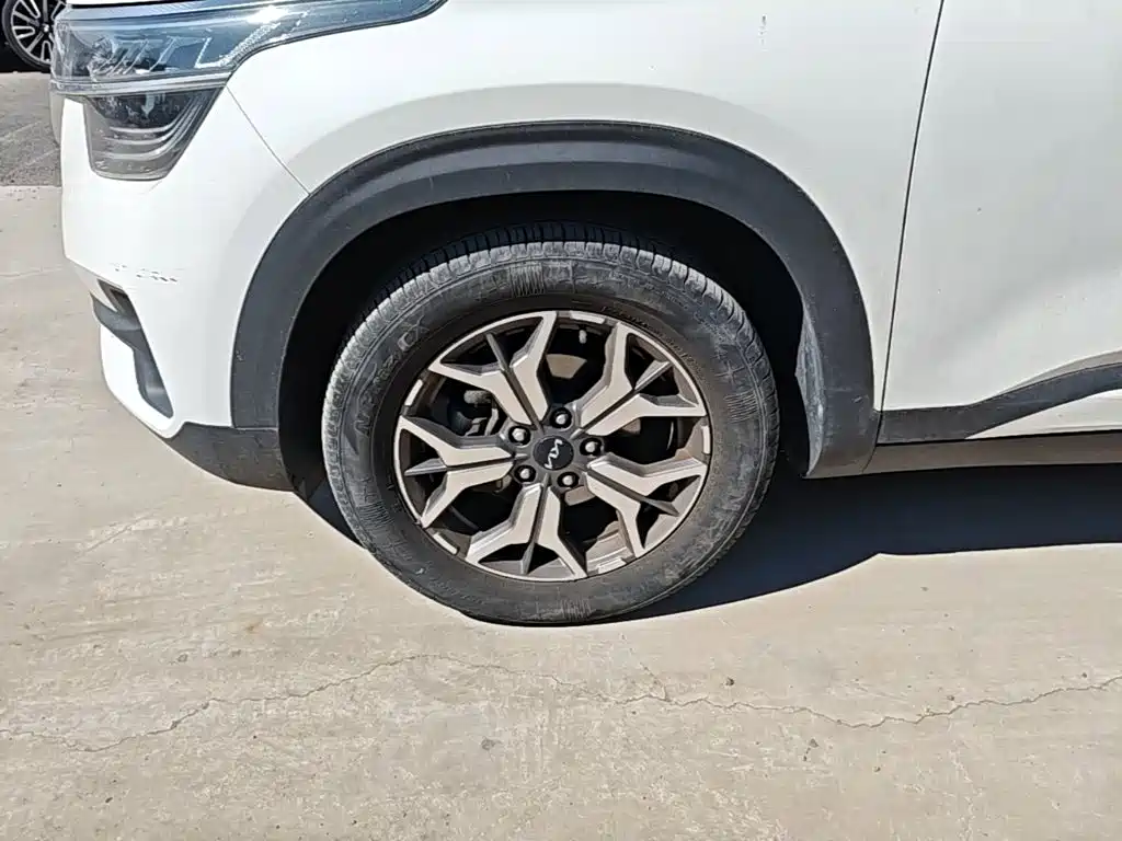Kia KX3 — фото 23