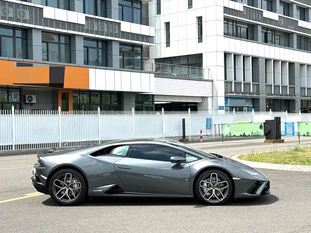 Lamborghini Huracán — фото 6