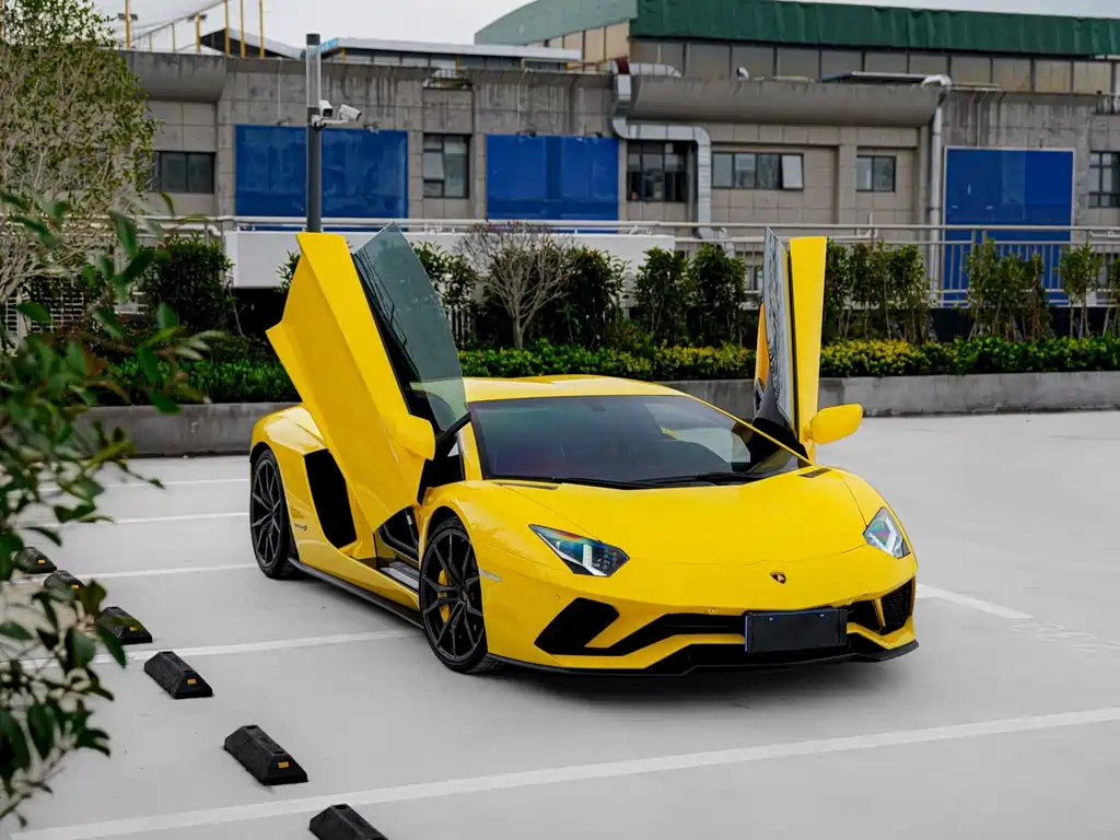 Lamborghini Aventador — фото 5