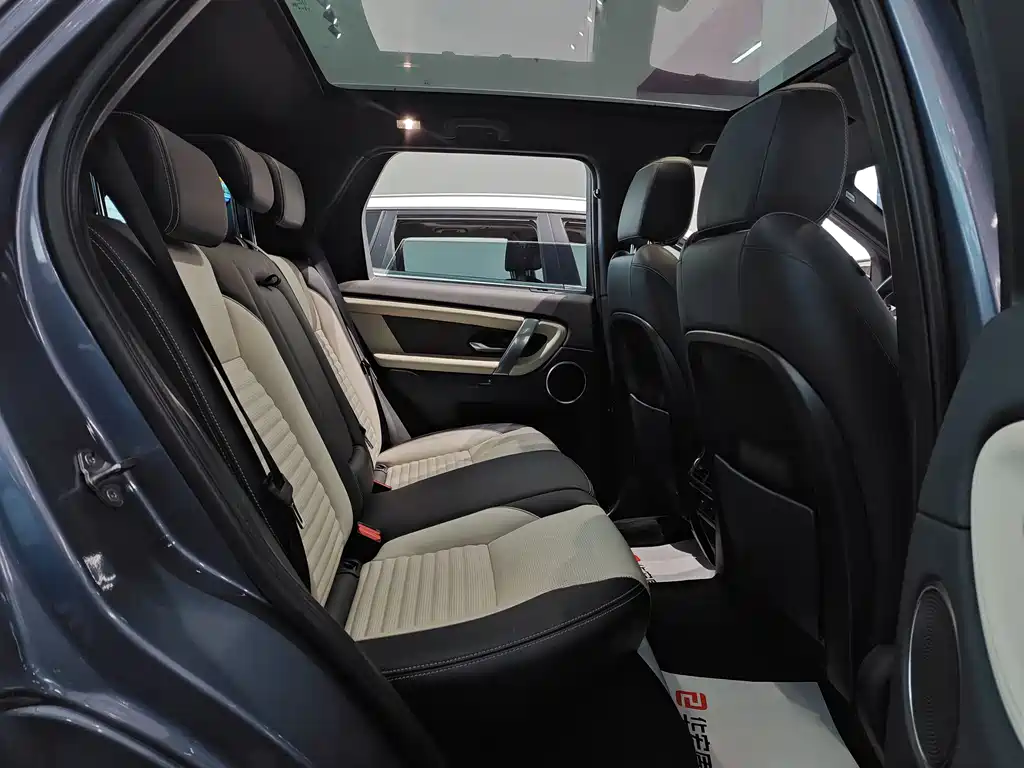 Land Rover Discovery Sport — фото 10