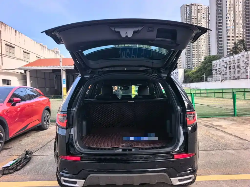 Land Rover Discovery Sport — фото 19