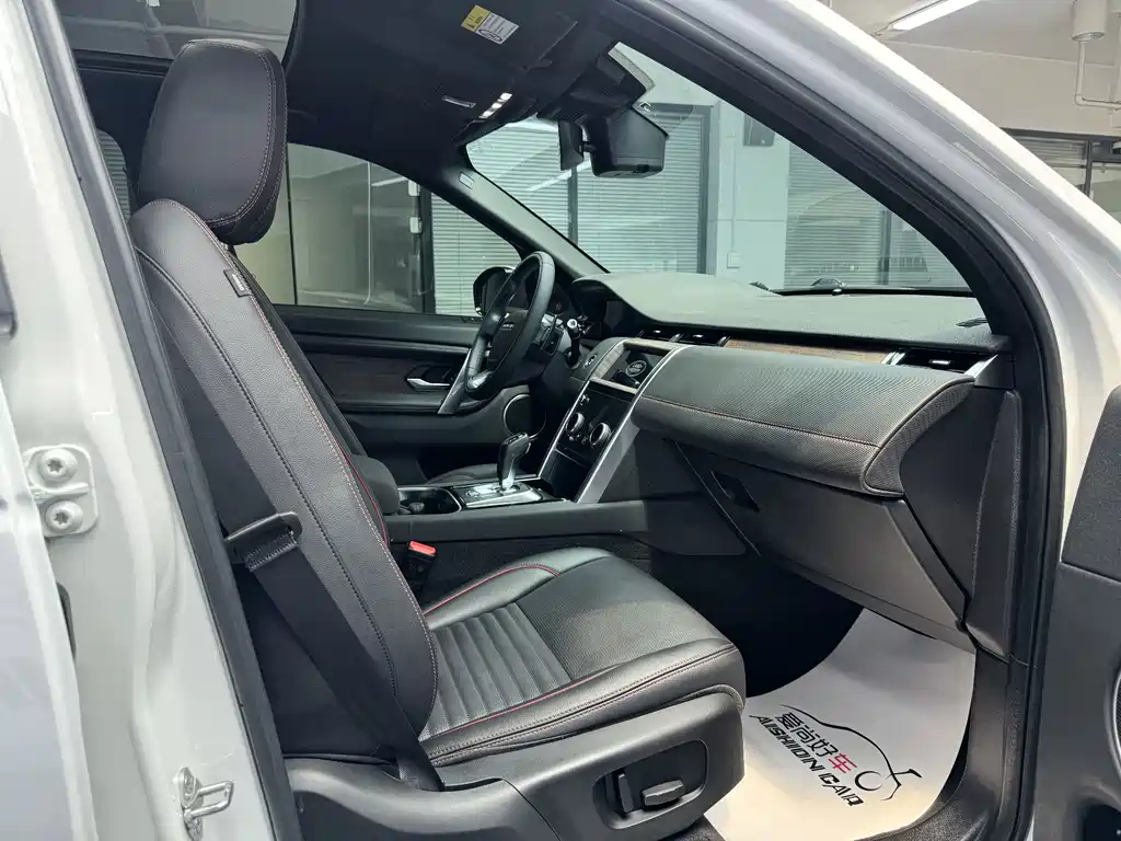 Land Rover Discovery Sport — фото 11