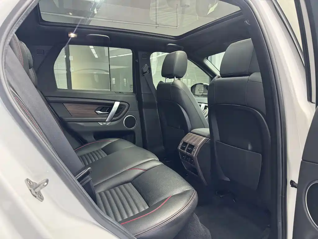 Land Rover Discovery Sport — фото 13