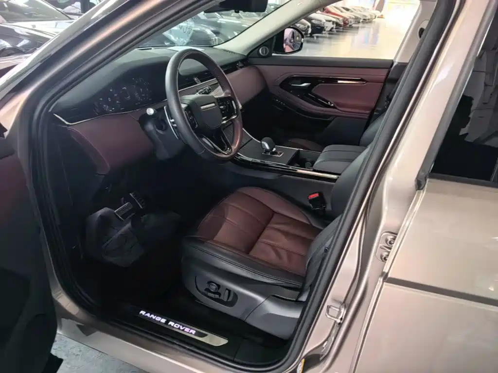 Land Rover Evoque — фото 15