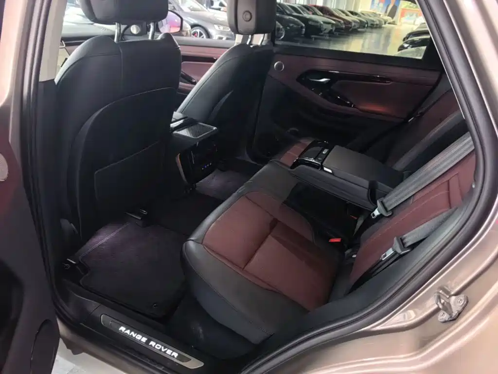 Land Rover Evoque — фото 17