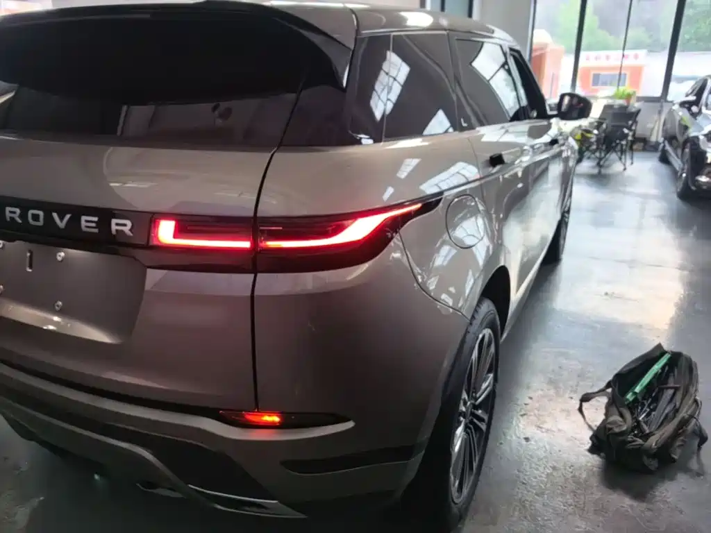 Land Rover Evoque — фото 8